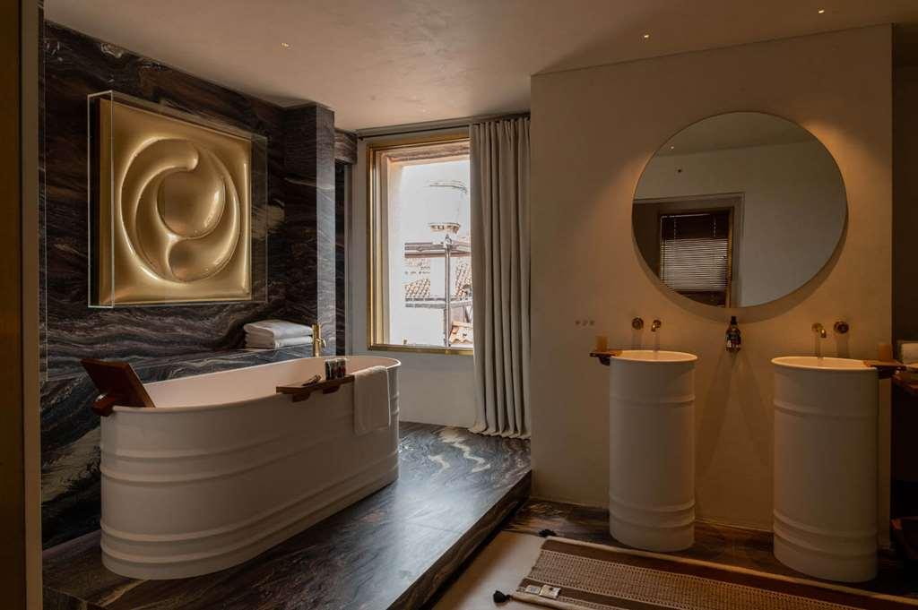 Hotel The Venecia